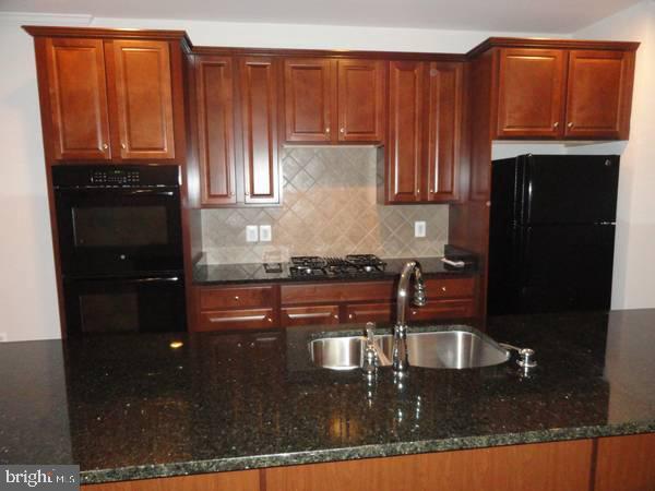 Photo - 21755 Harroun Terrace