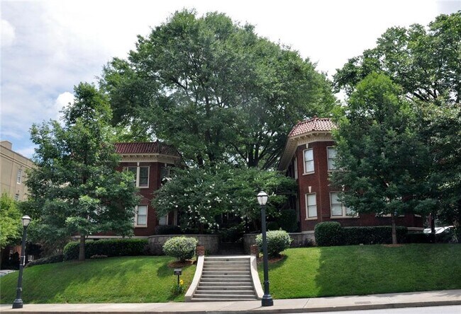 Photo - 1015 Piedmont Ave NE Unit D2