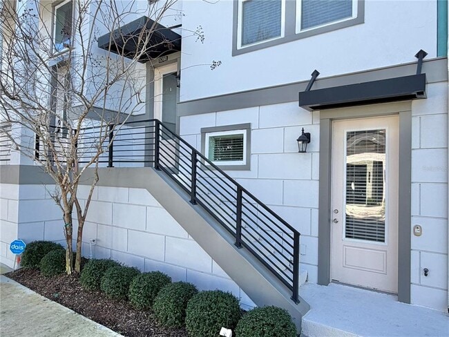 8200 Elion St