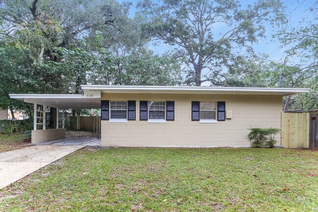 Photo - 7137 Pellias Rd