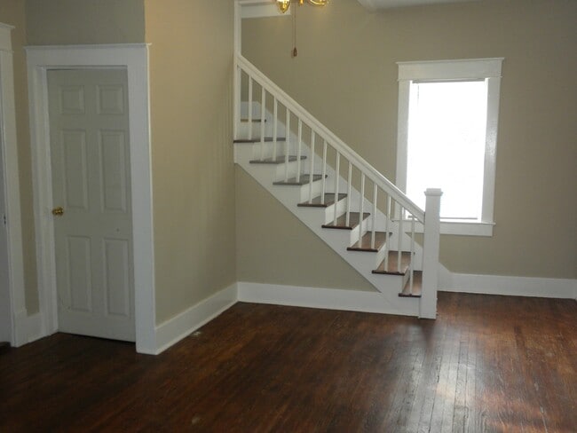 Photo - 3 Bedroom House-Downtown