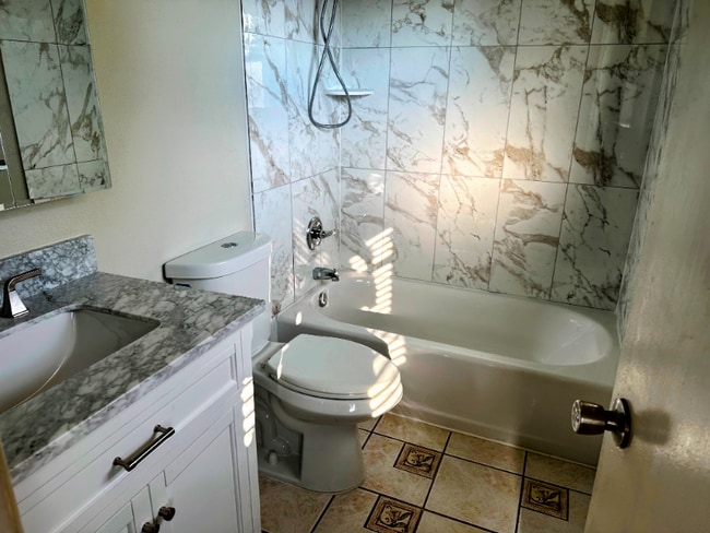 Photo - 1703 Kingman Rd