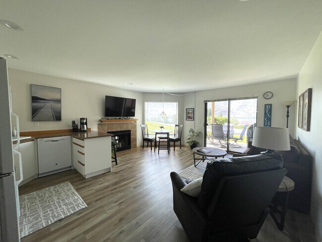 Photo - 18 Lake Chelan Shores Dr