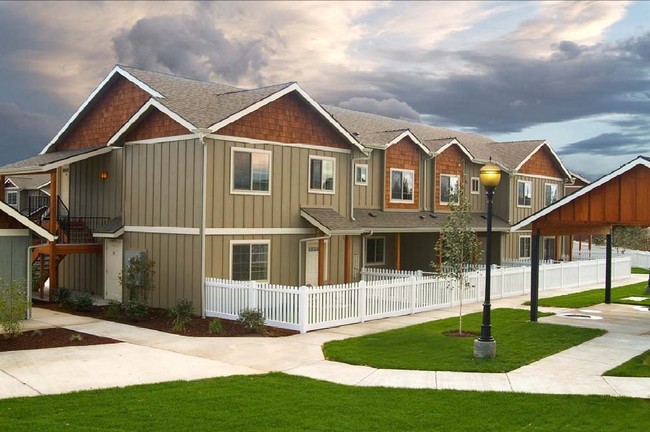 Empire Village Townhomes - Empire Village Townhomes