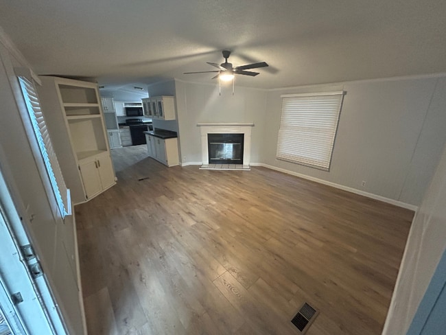 Photo - 1010 Deborah Ln