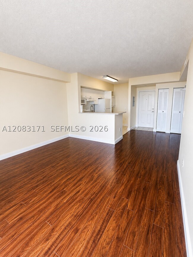 5077 NW 7th St Unit 1105