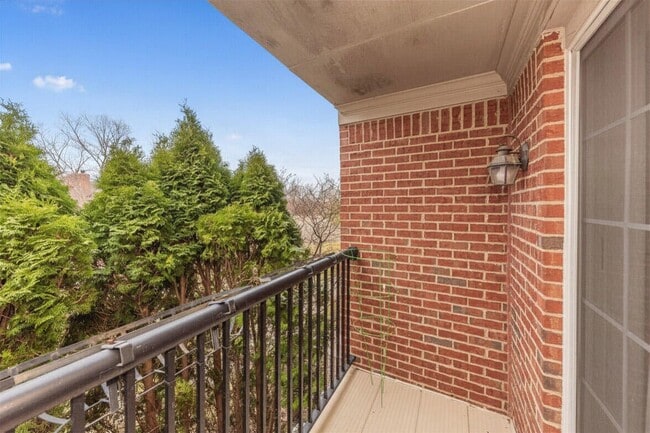 Photo - 3334 Endsleigh Ln Unit Wellesley Gardens