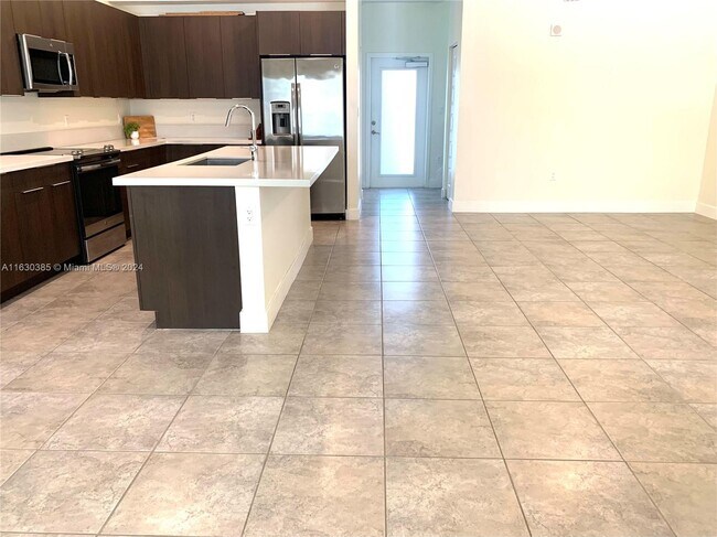 Photo - 4700 NW 84th Ave Unit 12