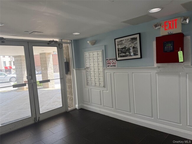 Building Photo - 400 Mt Pleasant Ave Unit 3C Rental