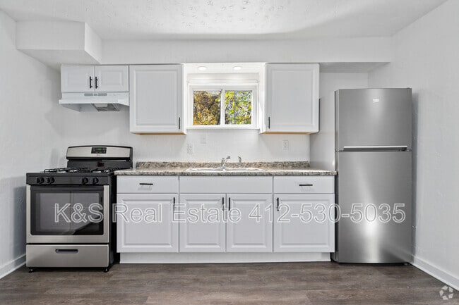 Building Photo - 922 Hill Ave Rental