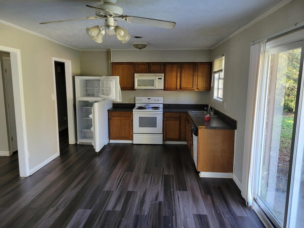 Photo - 3111 Parrish Rd