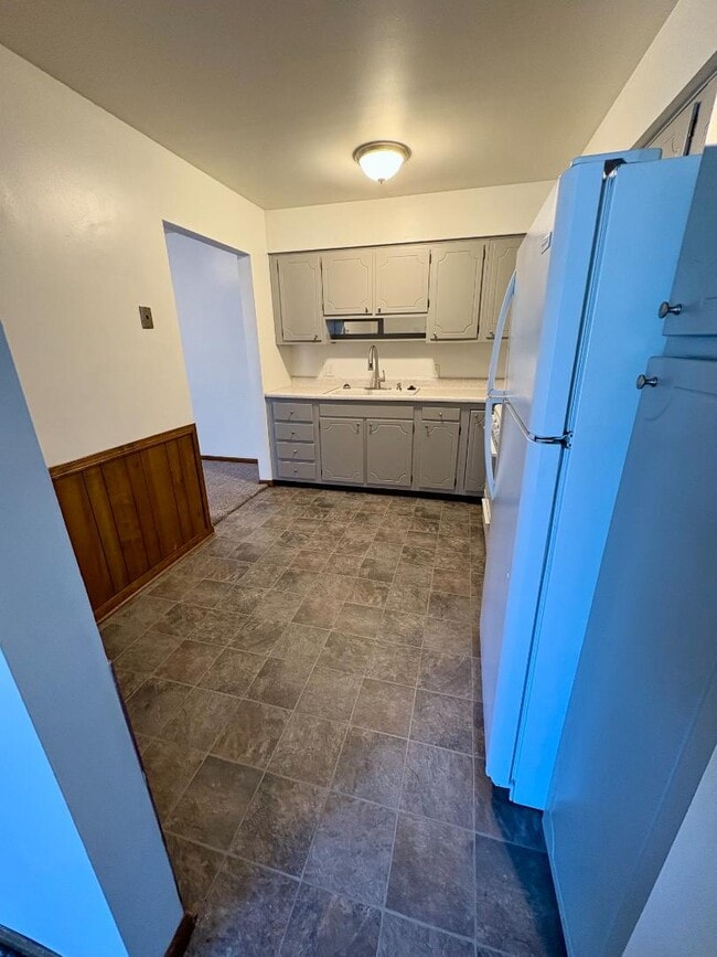 Photo - 630 56th St SE