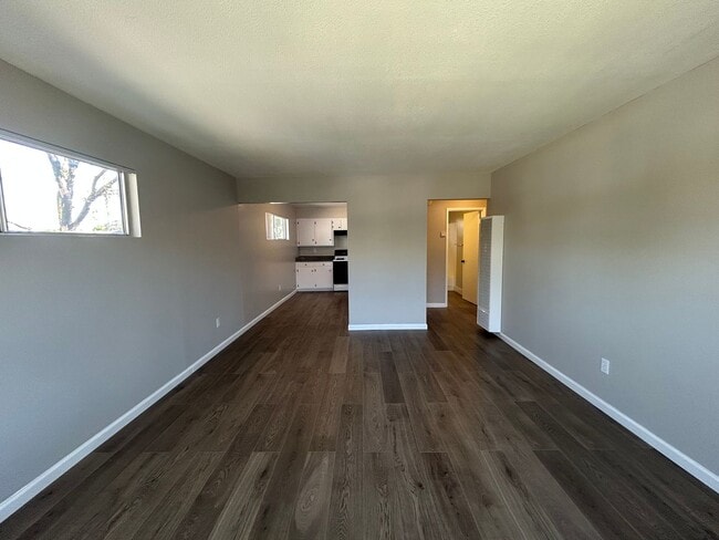Photo - 816 Sutter Ave Unit #C