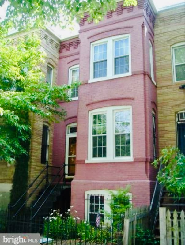 Building Photo - 707 6th St NE Rental