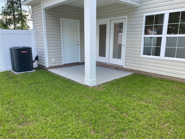 Photo - 701 Henry Ln