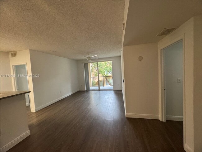 Photo - 8020 N Nob Hill Rd Unit 204