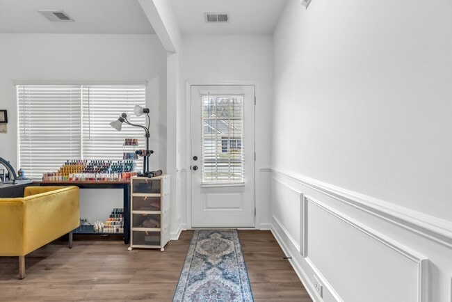 Photo - 942 Millstream Dr