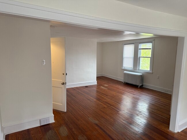 606 Penfield Ave Unit 3