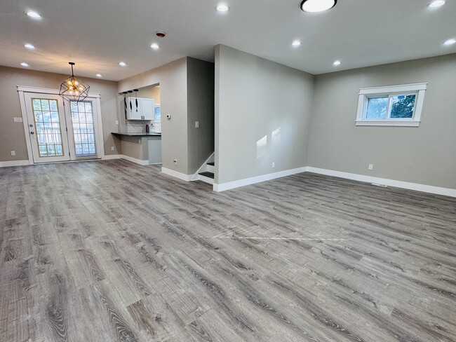 Photo - 9809 Baltic Rd