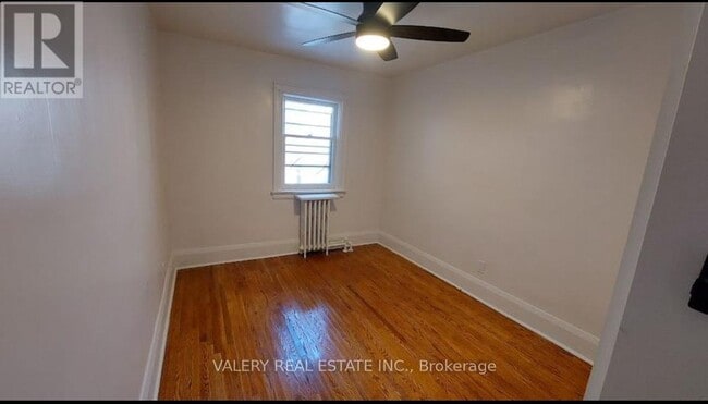 Photo - 130 Glengarry Ave