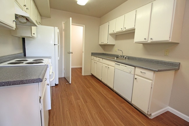River Cove Apartments
