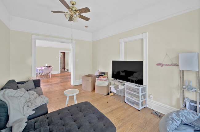 Photo - 2142 Maple Ave Unidad House