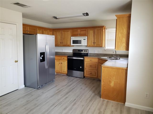 505 Thistle Meade Cir