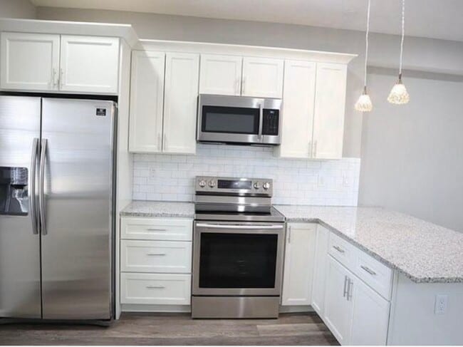 Photo - 697 Reinhard Ave