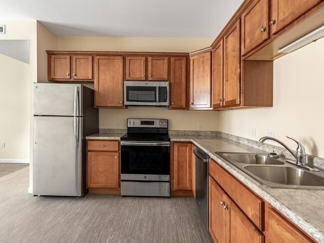 Photo - 73 N Common St Apartment Unit 10