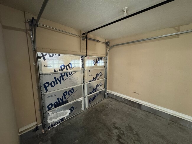 Photo - Spacious 3 bedroom, two bathroom home close to GM, Magna and Industrial Park