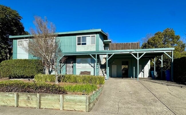 Building Photo - DelMonte Unit 4437 Rental