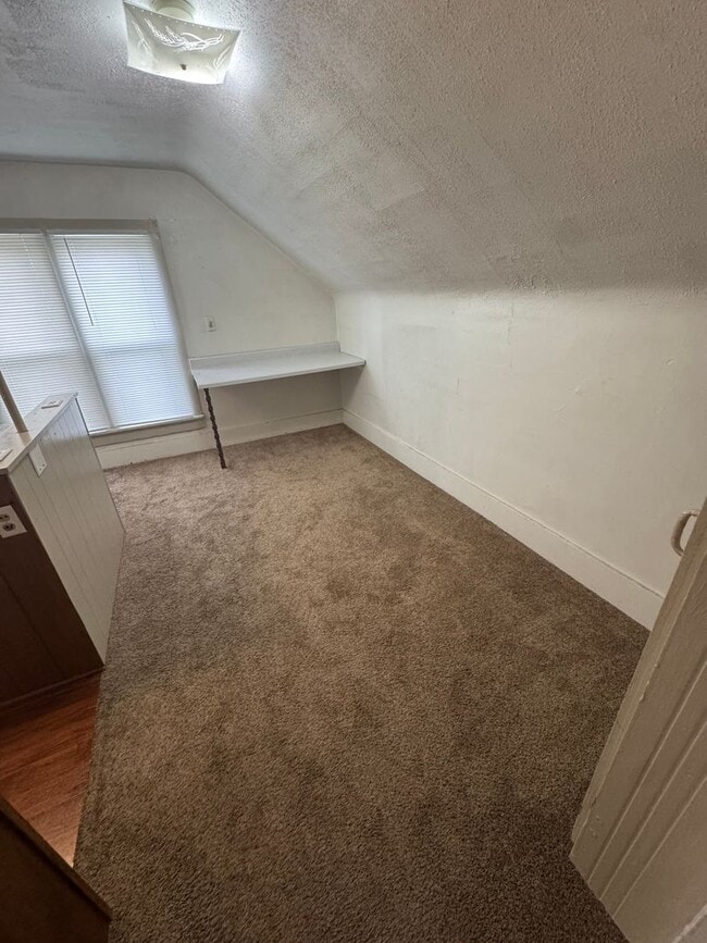 619 12th Ave N Unit 619 1/2 12th Ave N