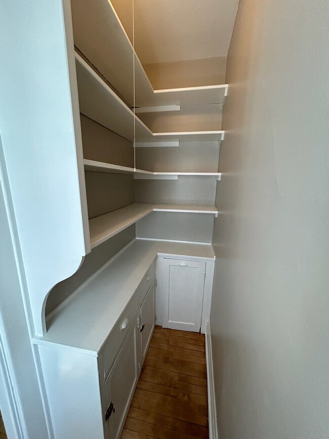 Photo - 1933 N Cambridge Ave Unidad 1935A