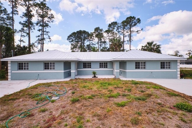 Building Photo - 3825 Hollycrest St Rental