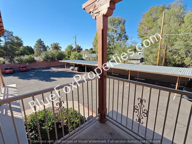 Building Photo - 3357 N Country Club Rd Unit 38