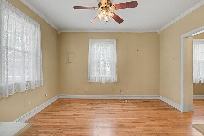 Photo - Charming Victorian Home in Historic Pasture Point – Downtown Hampton