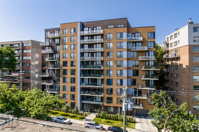 Building Photo - 6250 Av Lennox