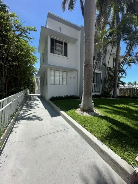 Photo - 9248 Collins Ave Unidad 105