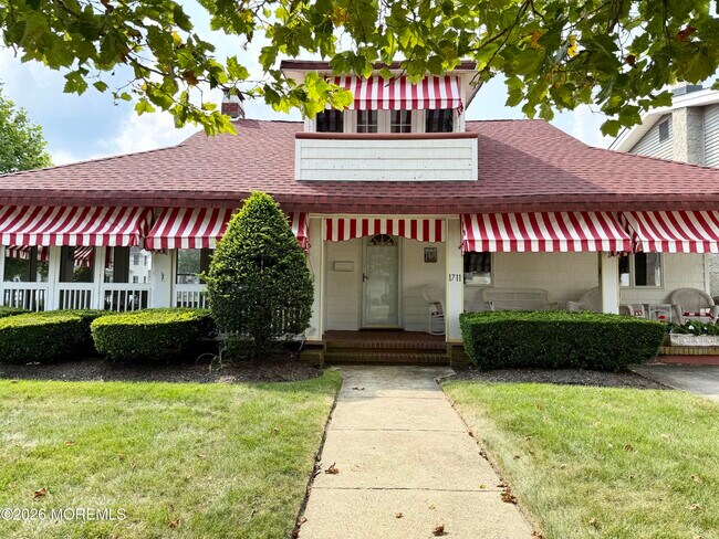 1711 Snyder Ave