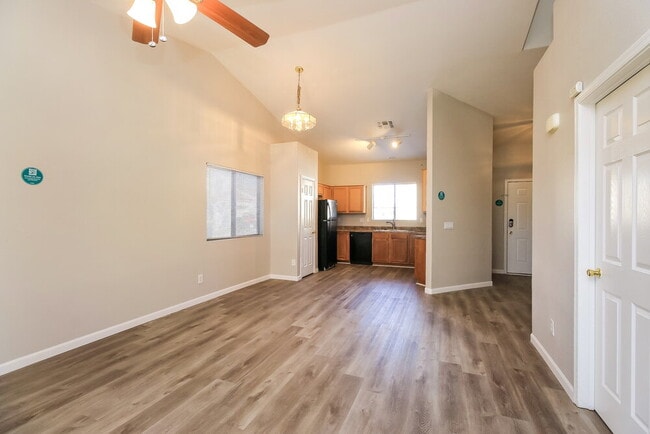 Photo - 8723 E Fox St