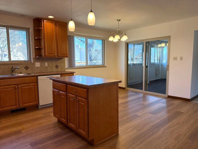 Photo - 3480 17th St