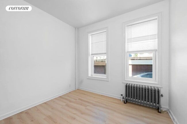 Building Photo - 30-72-72 37th St Rental