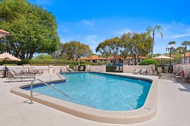 Photo - 350 E Club Cir