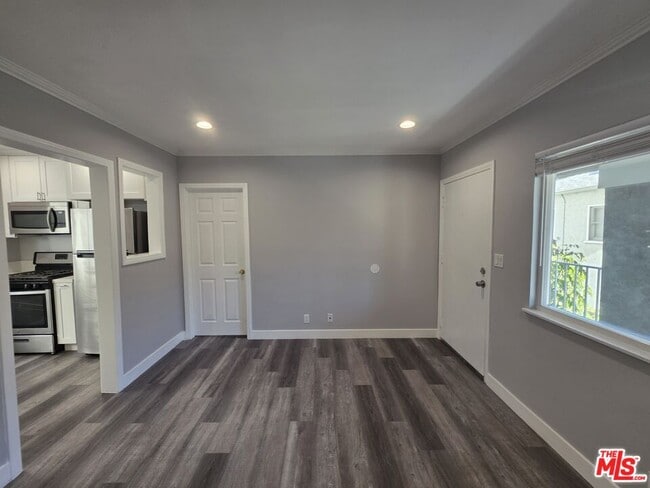 Photo - 105 Roswell Ave Unidad 6