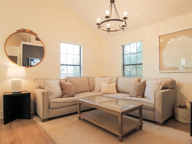 Photo - 1308 San Bernard St