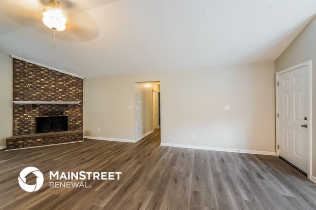 Photo - 1729 Tall Oak Cir