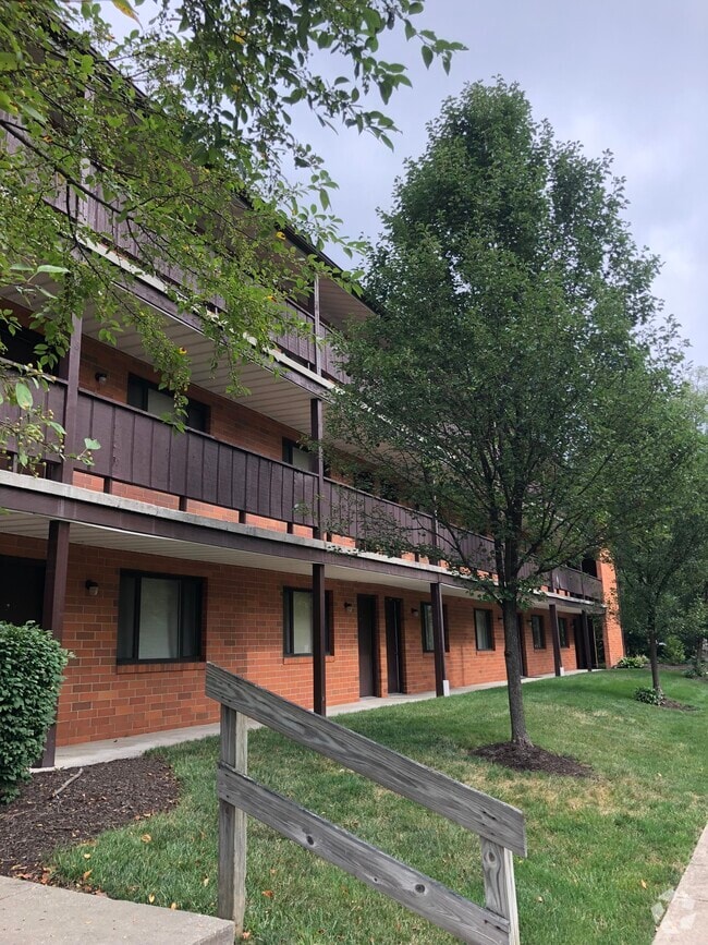 250 Tudor Ave. - Ellet Complex Rental