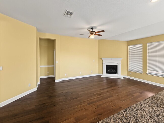 815 Expedition Way