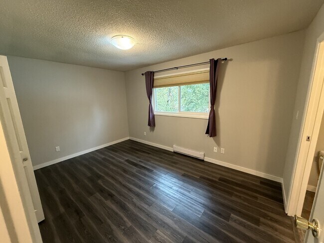 Photo - 2675 Labieux Rd Unit Upper