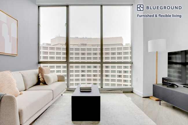 Building Photo - 1901 Connecticut Ave NW Unit FL9-ID478 Rental